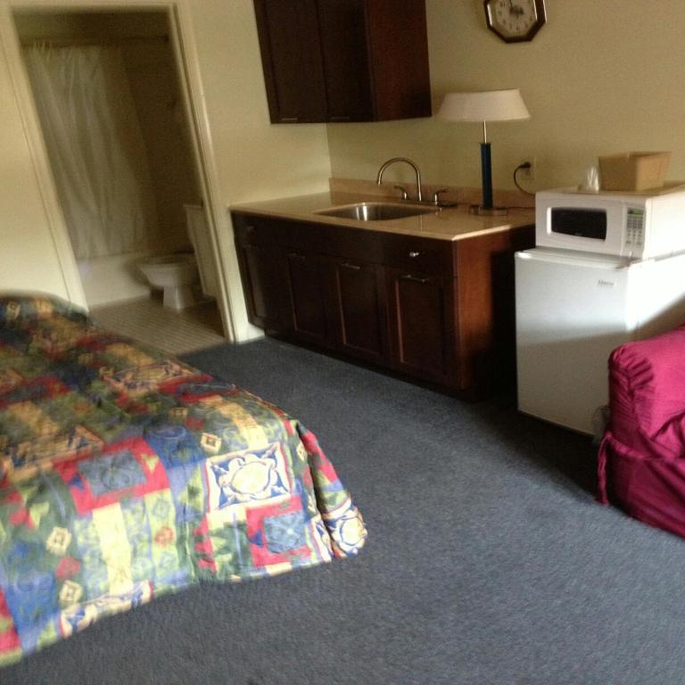 Country Motel 2*